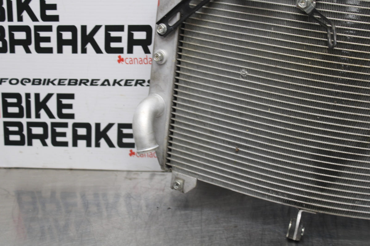 18 YAMAHA YZF R1  ENGINE RADIATOR MOTOR COOLER COOLING RADIATER BB838