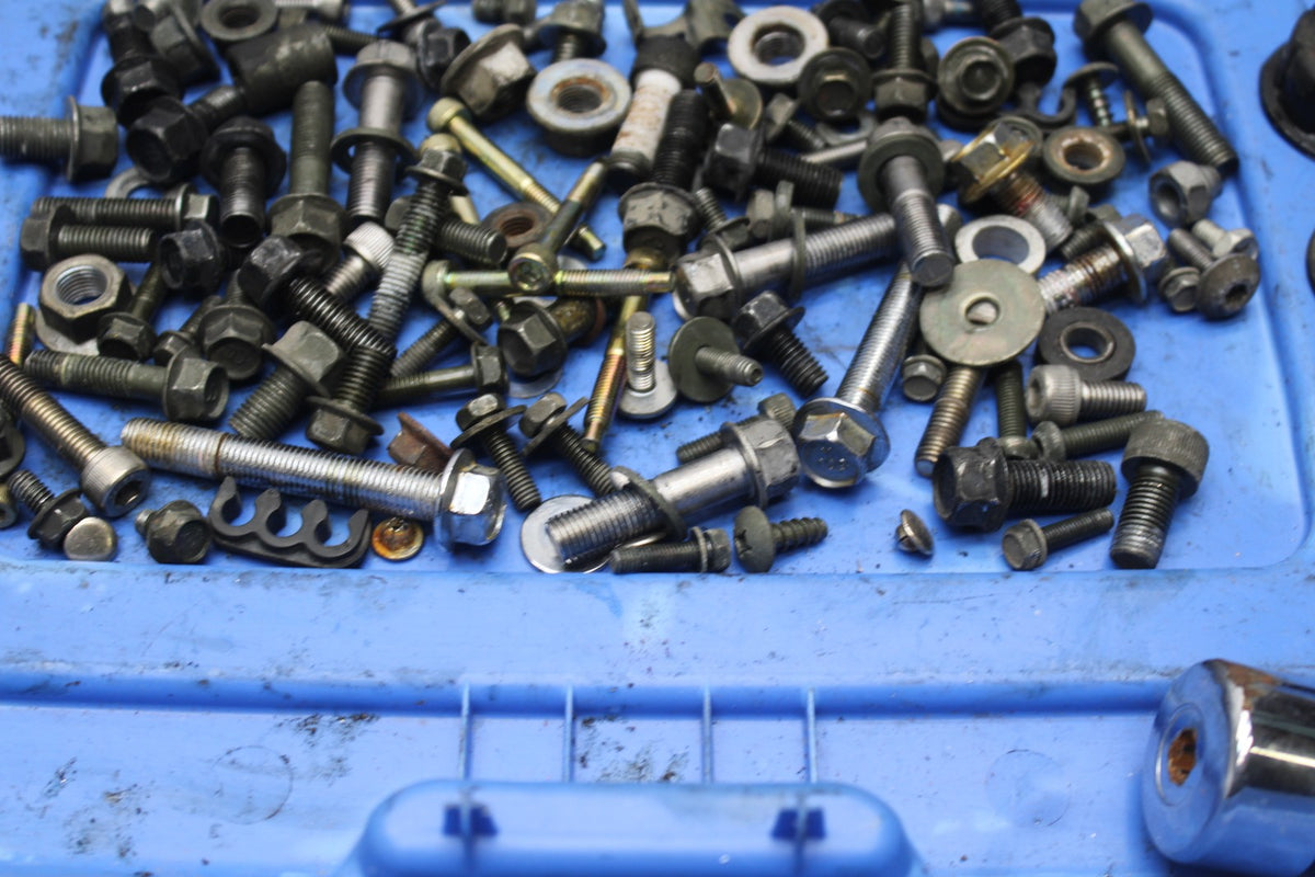 99-09 YAMAHA V STAR 1100 MOUNTING BOLTS HARDWARE SCREWS BB853