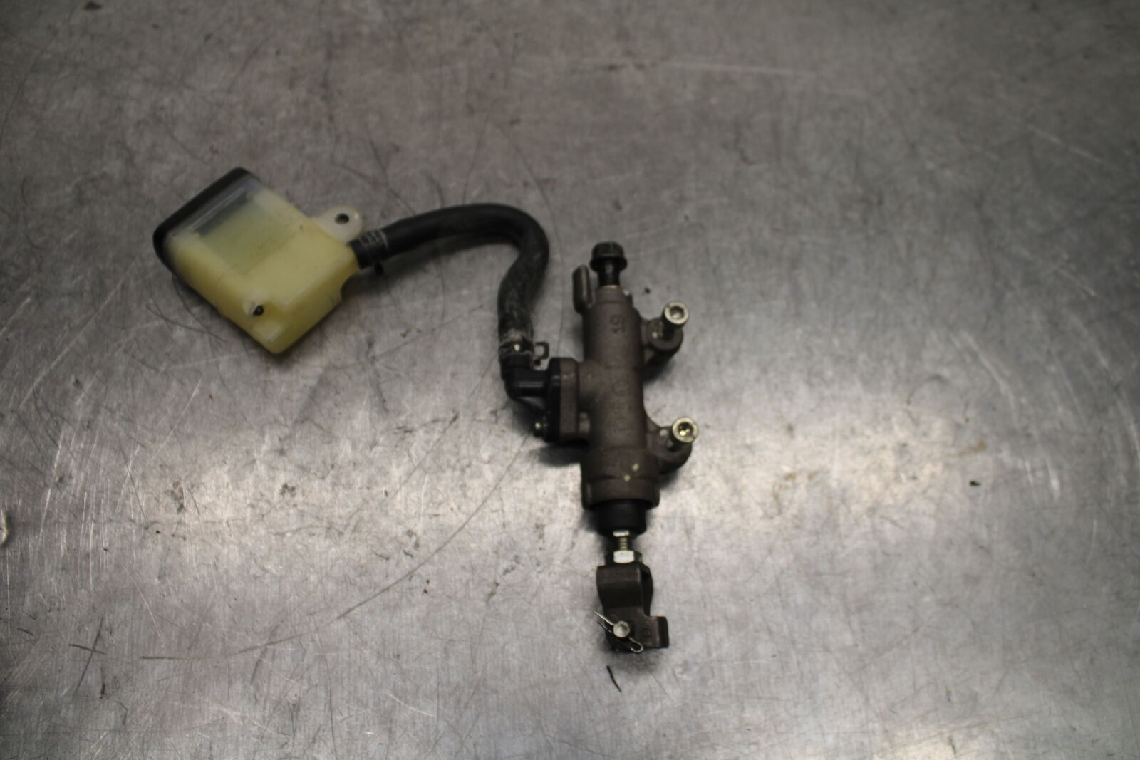 15-19 HONDA CBR300R REAR BACK BRAKE MASTER CYLINDER W RESERVOIR  BB112