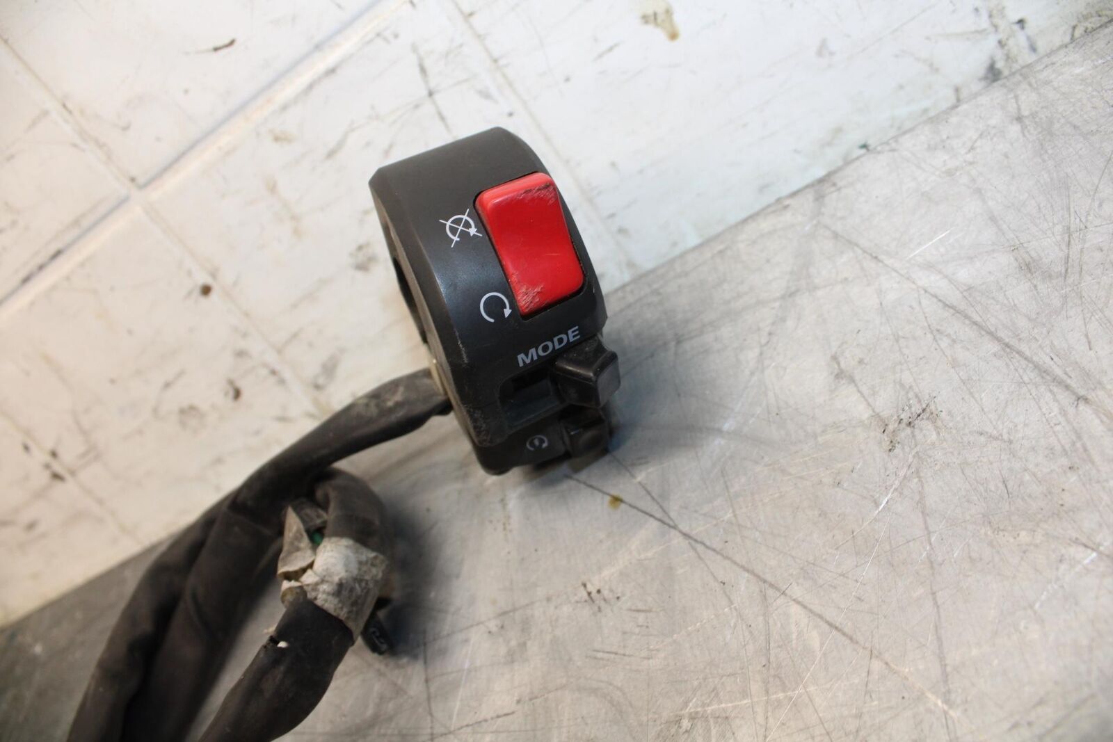 09-14 YAMAHA YZF R1 RIGHT CLIP ON HANDLE KILL OFF START SWITCH SWITCHES BB471