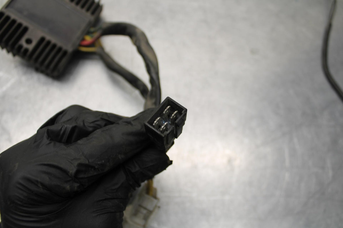 2008 Aprilia Shiver 750 SL750 RECTIFIER VOLTAGE REGULATOR BB551