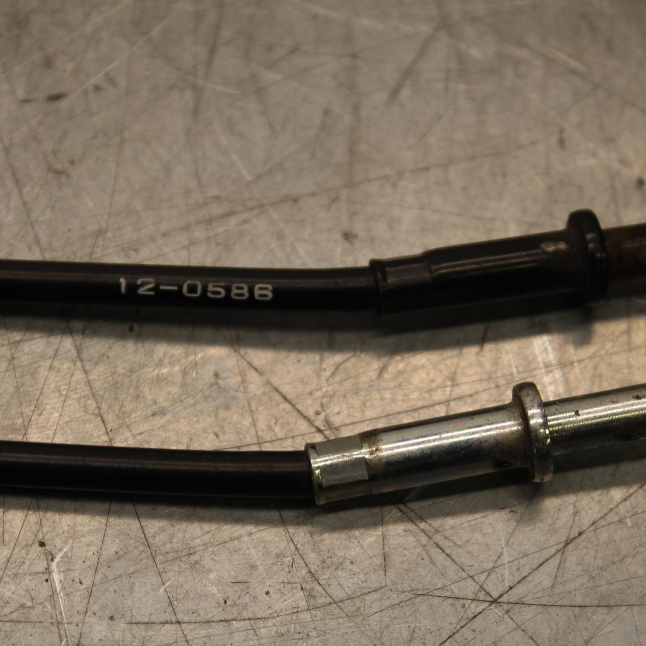 21 KAWASAKI NINJA ZX6R THROTTLE CABLES LINES BB647