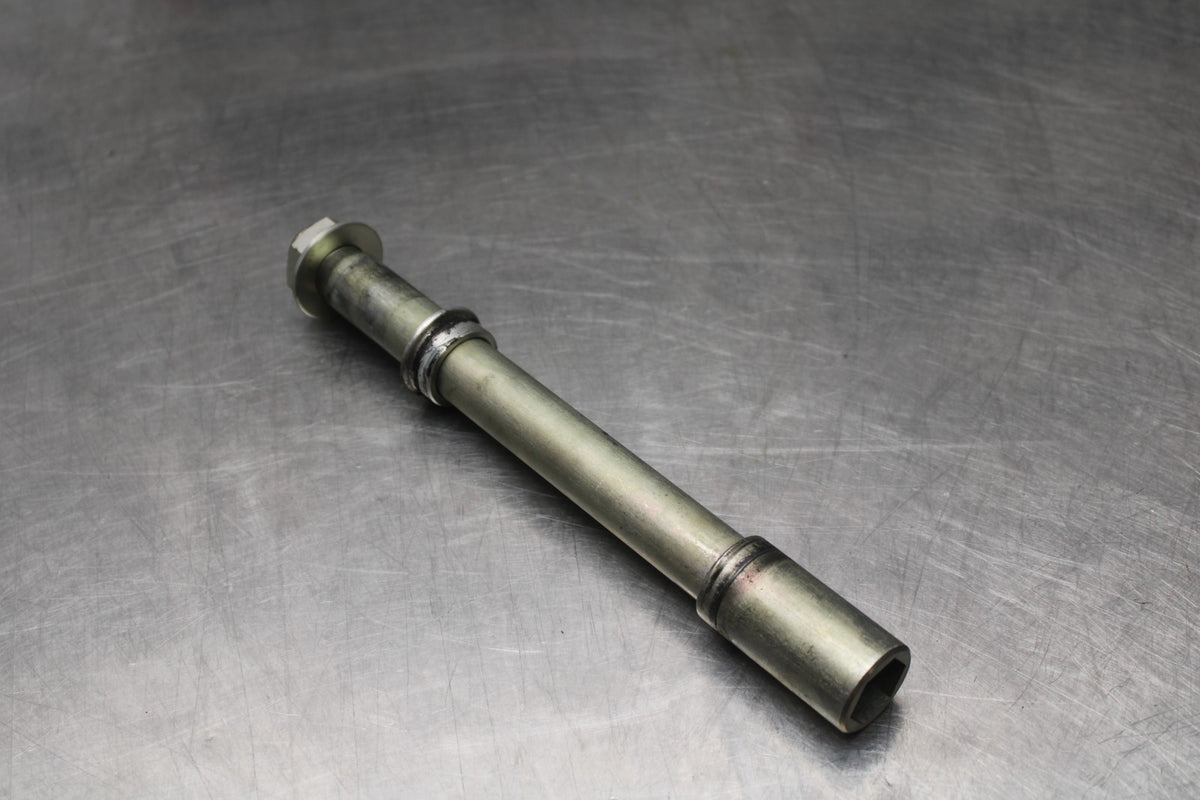 11-25 SUZUKI GSXR 600  FRONT WHEEL RIM AXLE PIVOT BOLT BB830