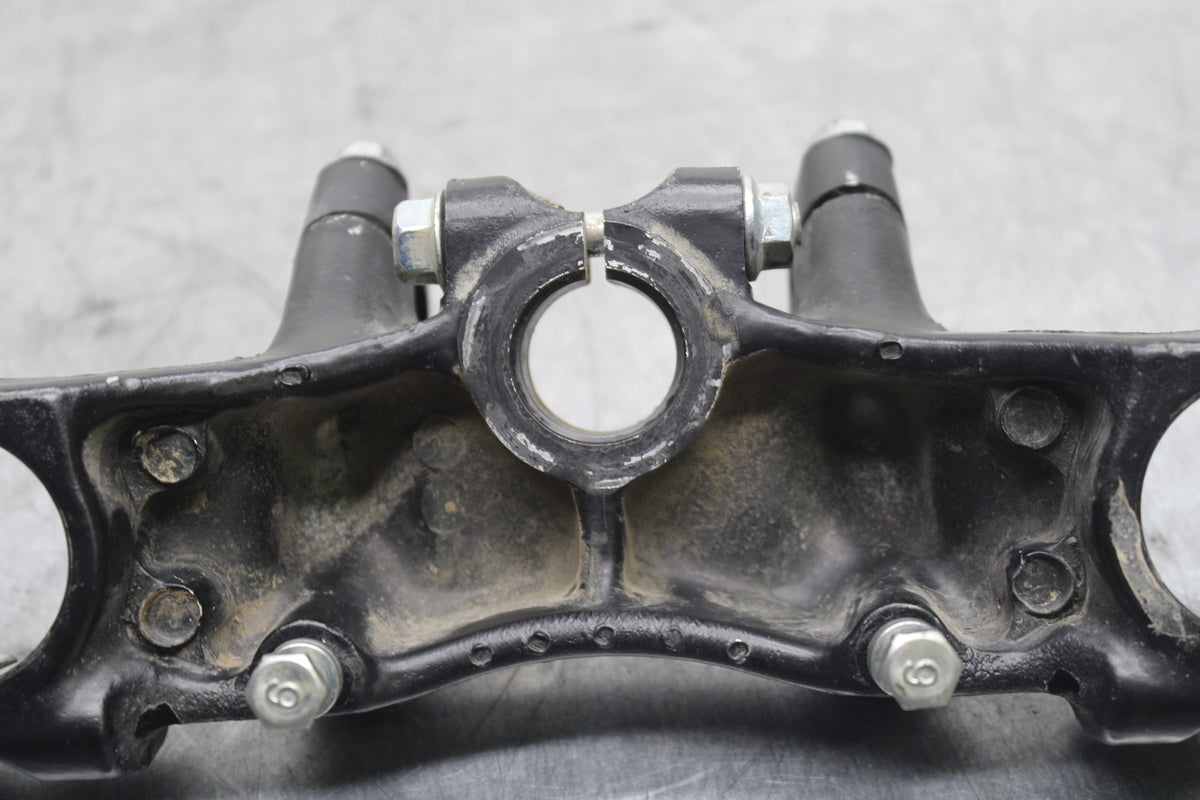 82-83 YAMAHA IT175 FORKS UPPER TRIPLE TREE CLAMP BB108