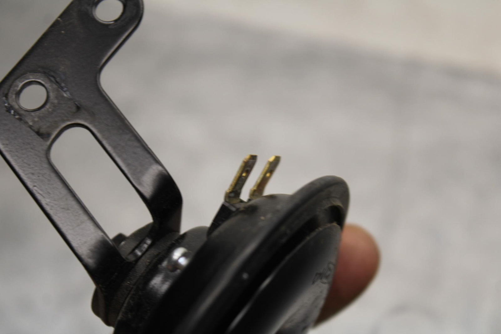 20 SUZUKI GSXR 1000 HORN SIGNAL BB597