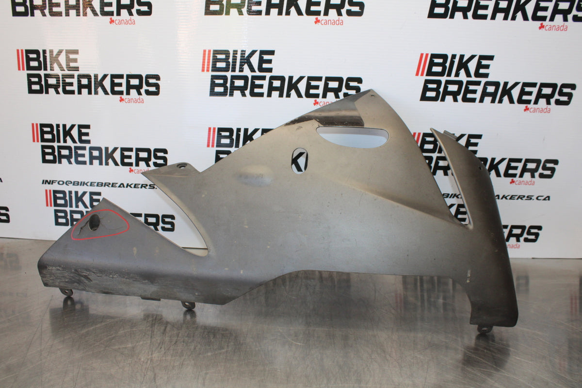 04-05 KAWASAKI NINJA ZX10R RIGHT LOWER BOTTOM BELLY SIDE FAIRING COWL  BB163