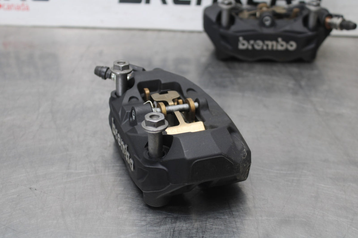 20-23 BMW F900R RIGHT LEFT FRONT BRAKE CALIPER SET PAIR CALIPERS BB923