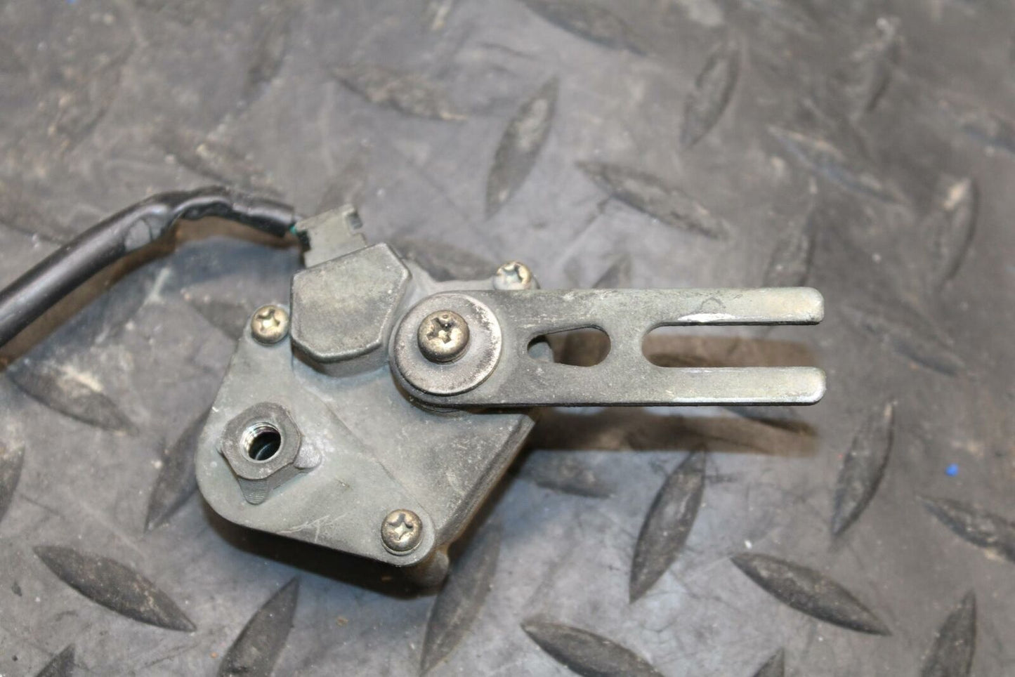 05-06 KAWASAKI VULCAN 1500 VN1500 CLASSIC KICKSTAND SIDE KICK STAND SENSOR BB220