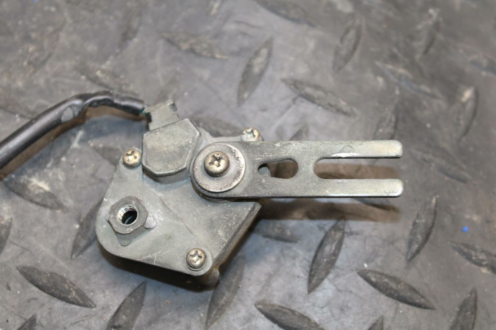 05-06 KAWASAKI VULCAN 1500 VN1500 CLASSIC KICKSTAND SIDE KICK STAND SENSOR BB220