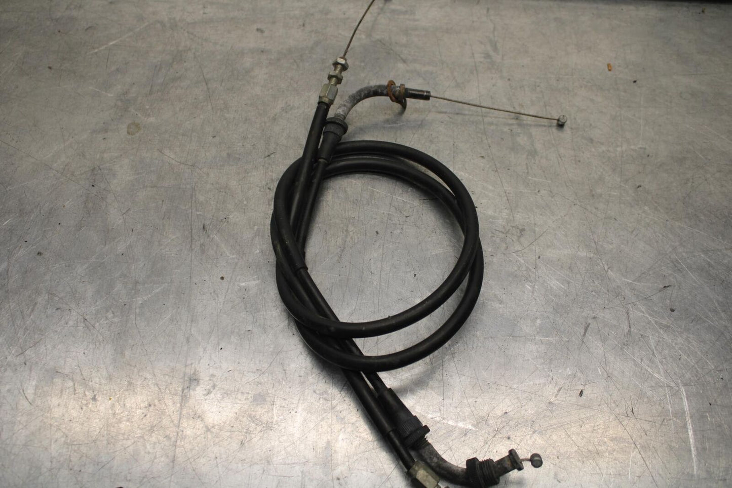1999 Suzuki GSXR600 THROTTLE CABLES LINES 58300-33E00 58300-33E10 BB608