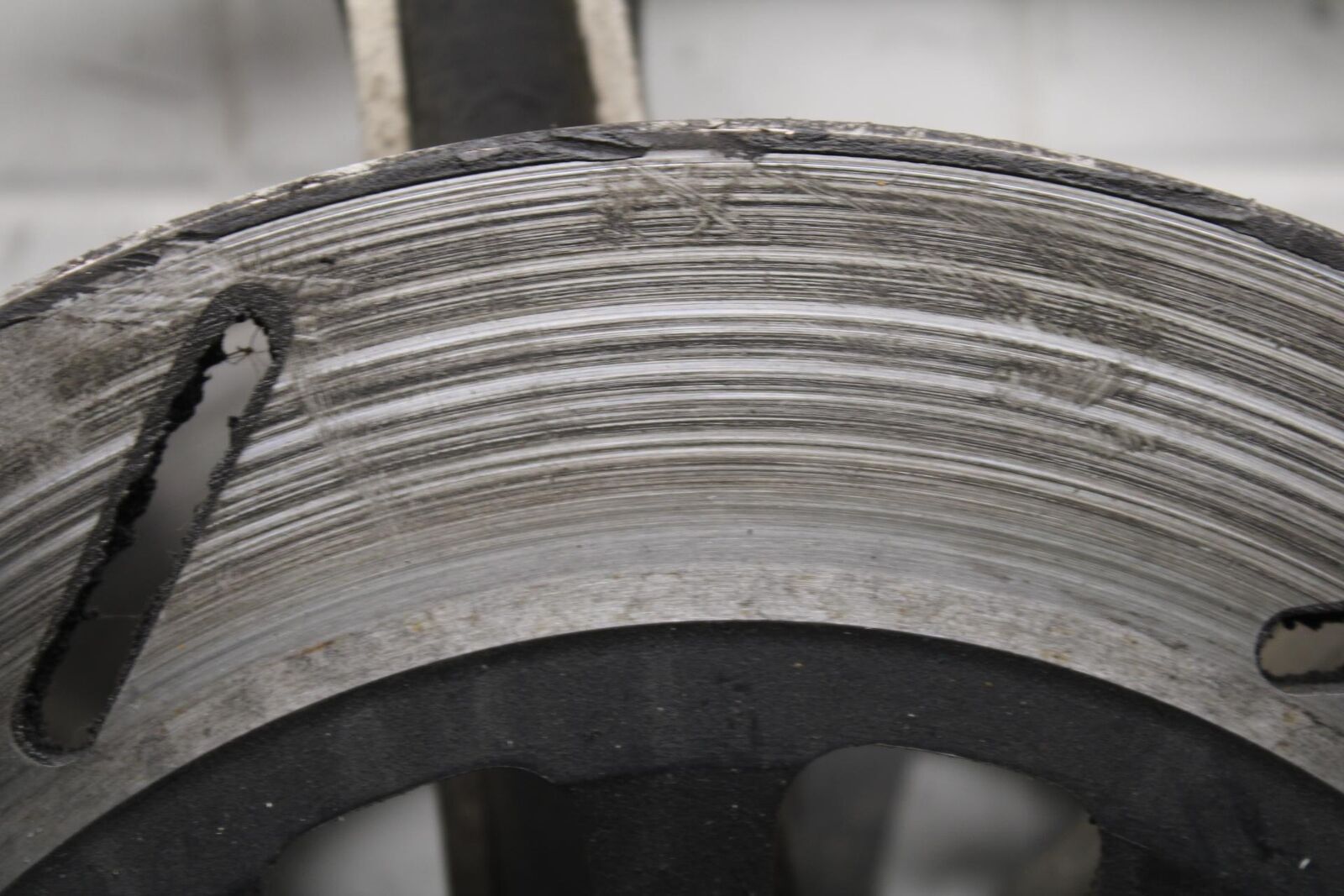 1979 Yamaha XS1100 FRONT WHEEL RIM AND ROTORS DISCS BB572