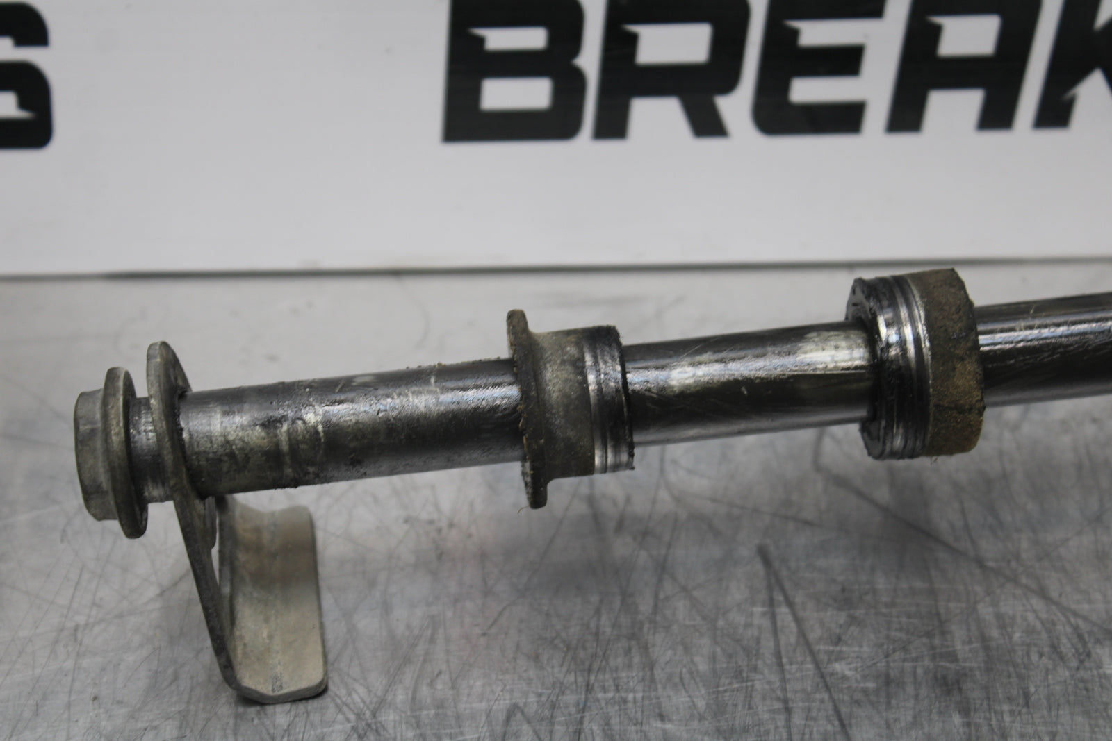 03 SUZUKI SV650S REAR AXLE BACK WHEEL RIM PIVOT BOLT AXEL BB167