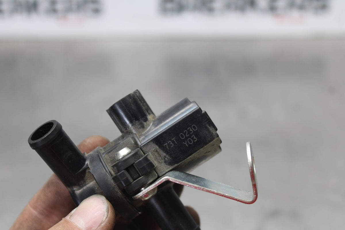 17 YAMAHA YZF R6 AIR VALVE SOLENOID TOP ENGINE SWITCH SENSOR BB922