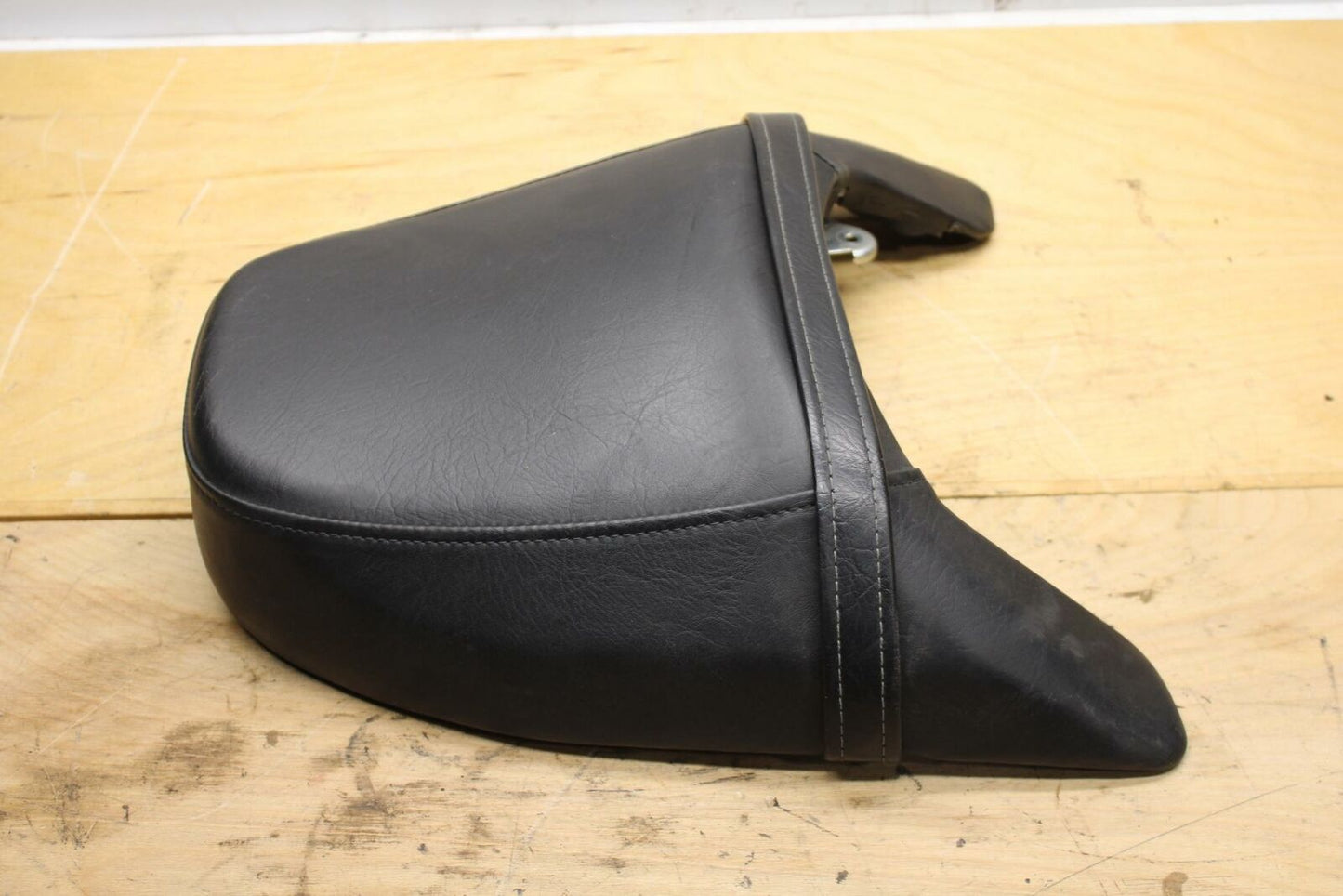 09-10 SUZUKI BOULEVARD M109R REAR BACK PASSENGER  SEAT PAD SADDLE PILLION  BB318