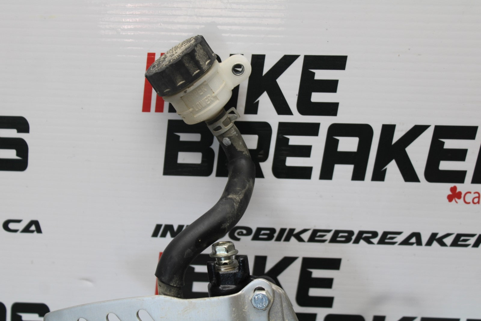 11-22 SUZUKI GSXR 600  RIGHT REARSET REAR SET DRIVER FOOT PEG REST STOP BB193