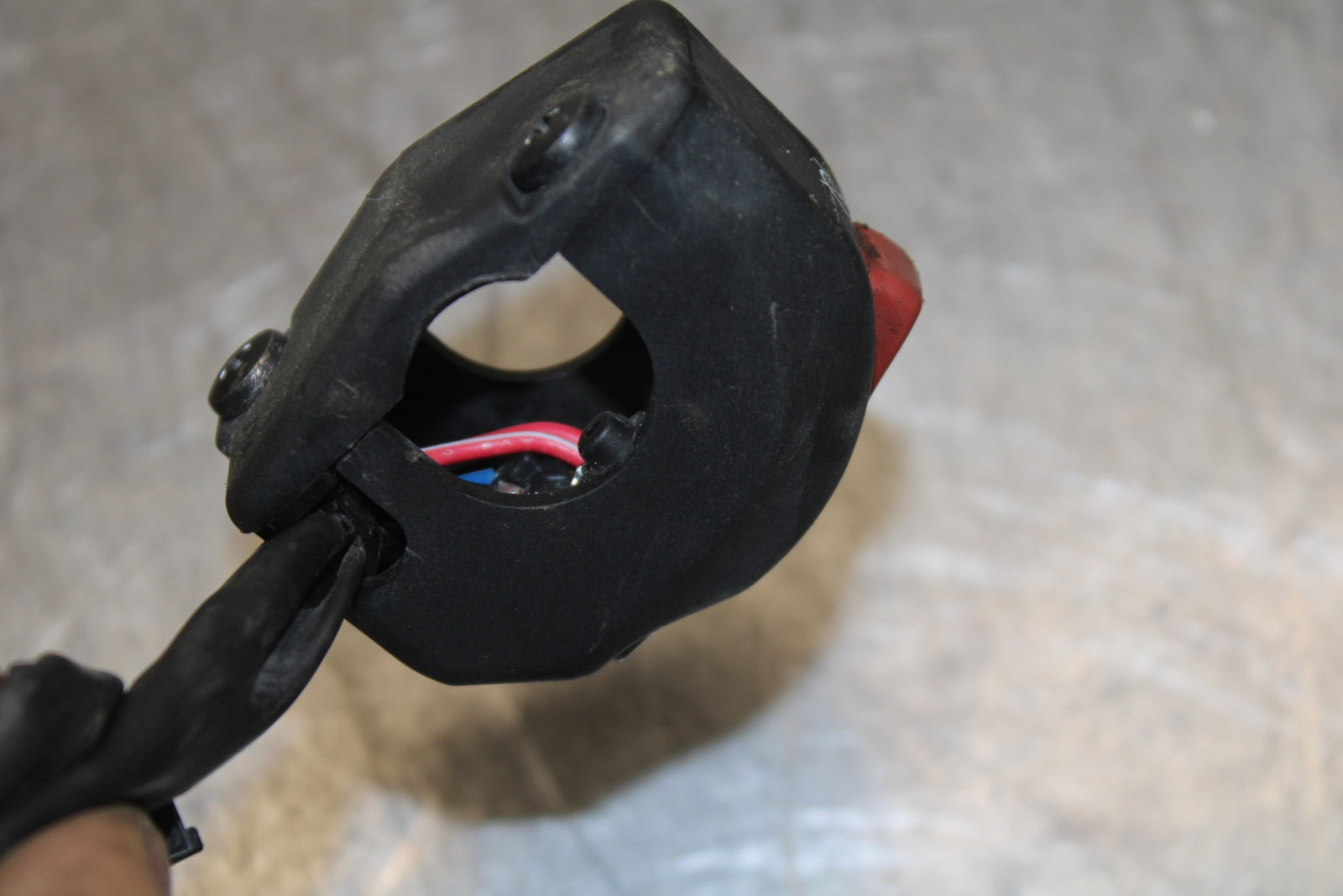 19-23 KAWASAKI NINJA ZX6R RIGHT CLIP ON HANDLE KILL OFF START SWITCH  BB701