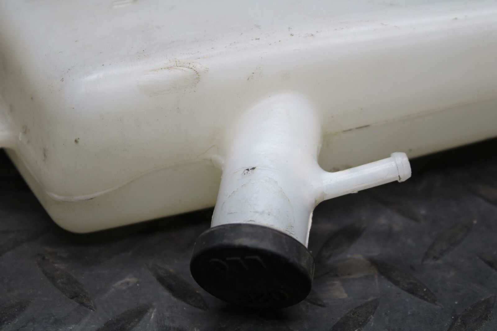 08-09 SUZUKI GSXR750 COOLANT WATER TANK RESERVOIR BOTTLE BB208