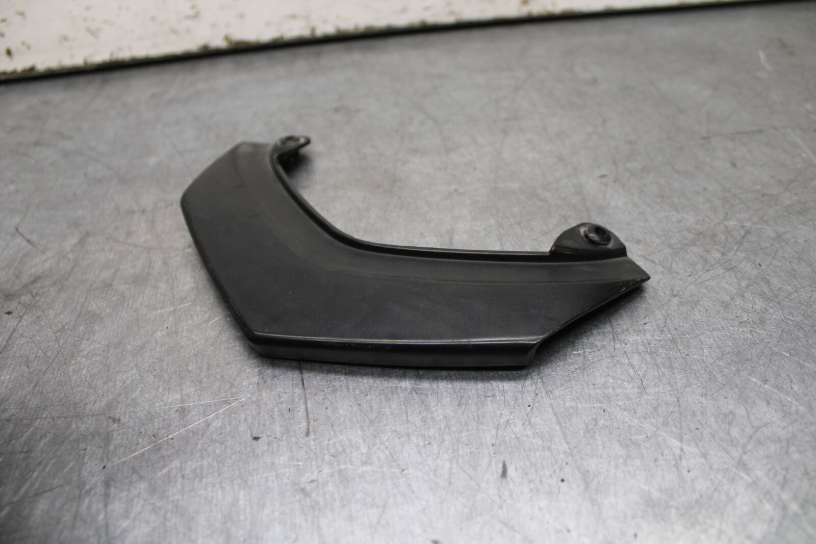 12-17 KAWASAKI ER-6N Z650 CENTER REAR BACK TAIL FAIRING COVER TRIM COWL BB709