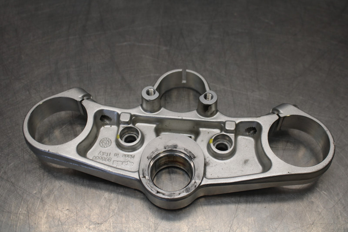 16 APRILIA TUONO V4 1100 FORKS UPPER TRIPLE TREE CLAMP BB905