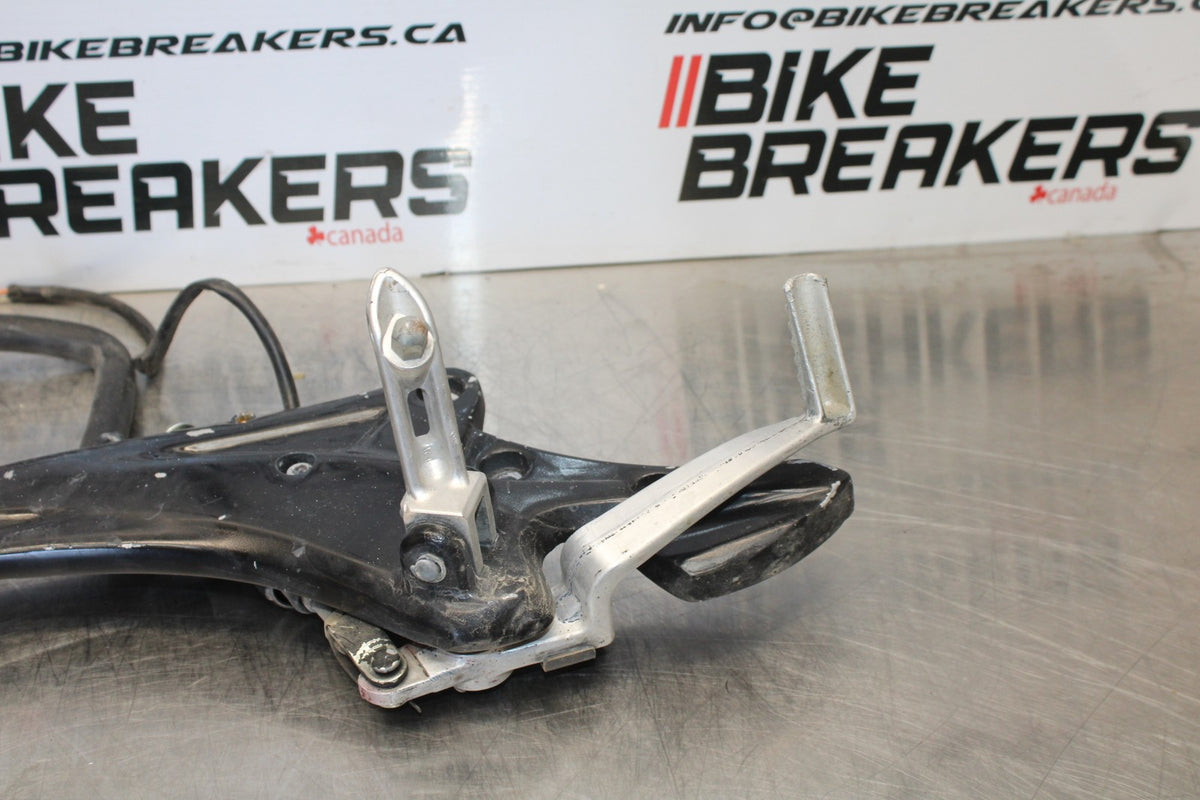 10 SUZUKI SV650 RIGHT REARSET REAR SET DRIVER FOOT PEG REST STOP BB181
