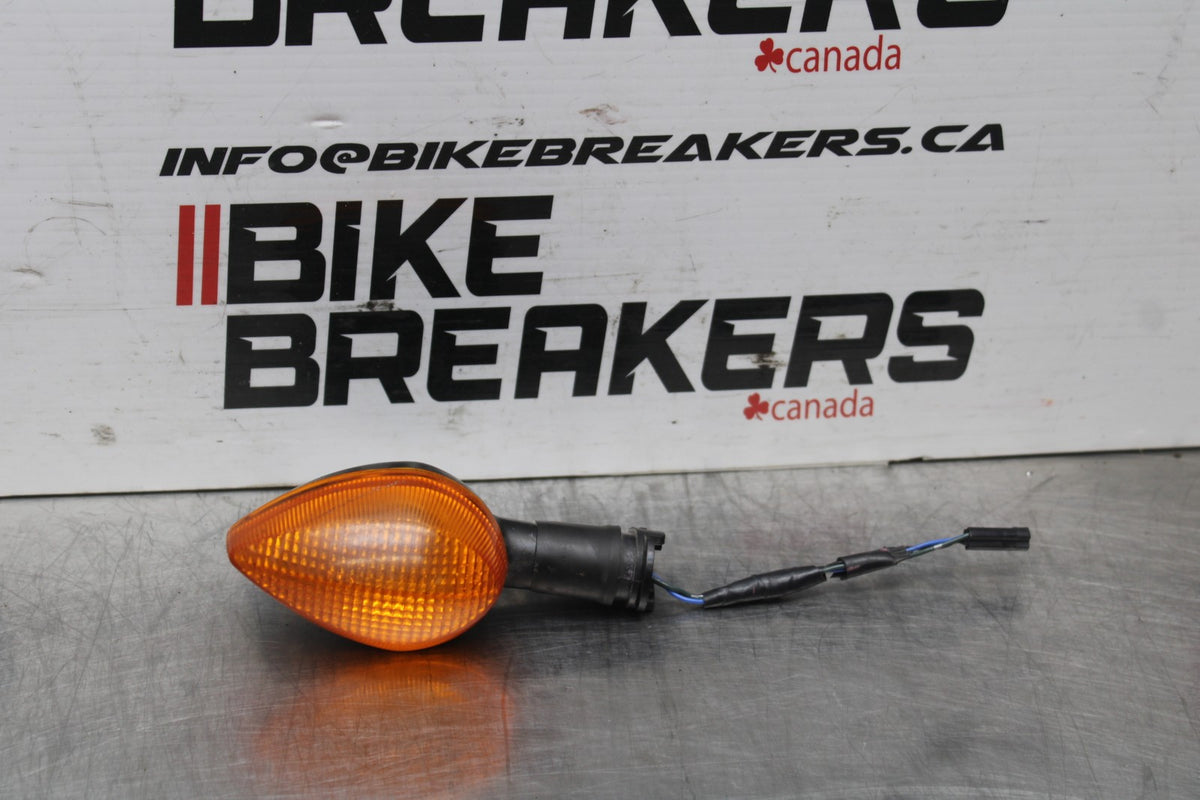 05 YAMAHA YZF R6 RIGHT FRONT TURN SIGNAL LIGHT INDICATOR BB814