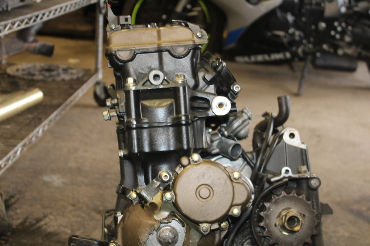04-05 KAWASAKI NINJA ZX10R ENGINE MOTOR BB931