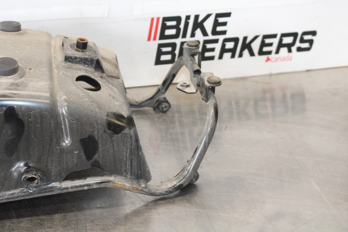 07 SUZUKI BOULEVARD M50 REAR BACK FENDER SUPPORT FRAME SUBFRAME BB897
