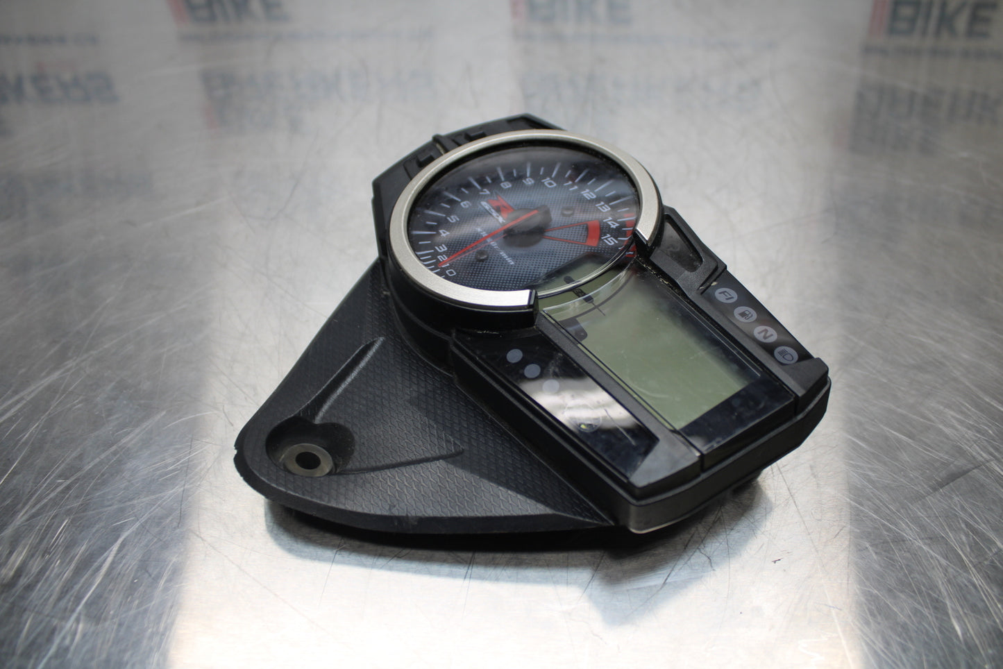 11 SUZUKI GSXR1000 SPEEDO TACH GAUGES CLUSTER SPEEDOMETER TACHOMETER BB142