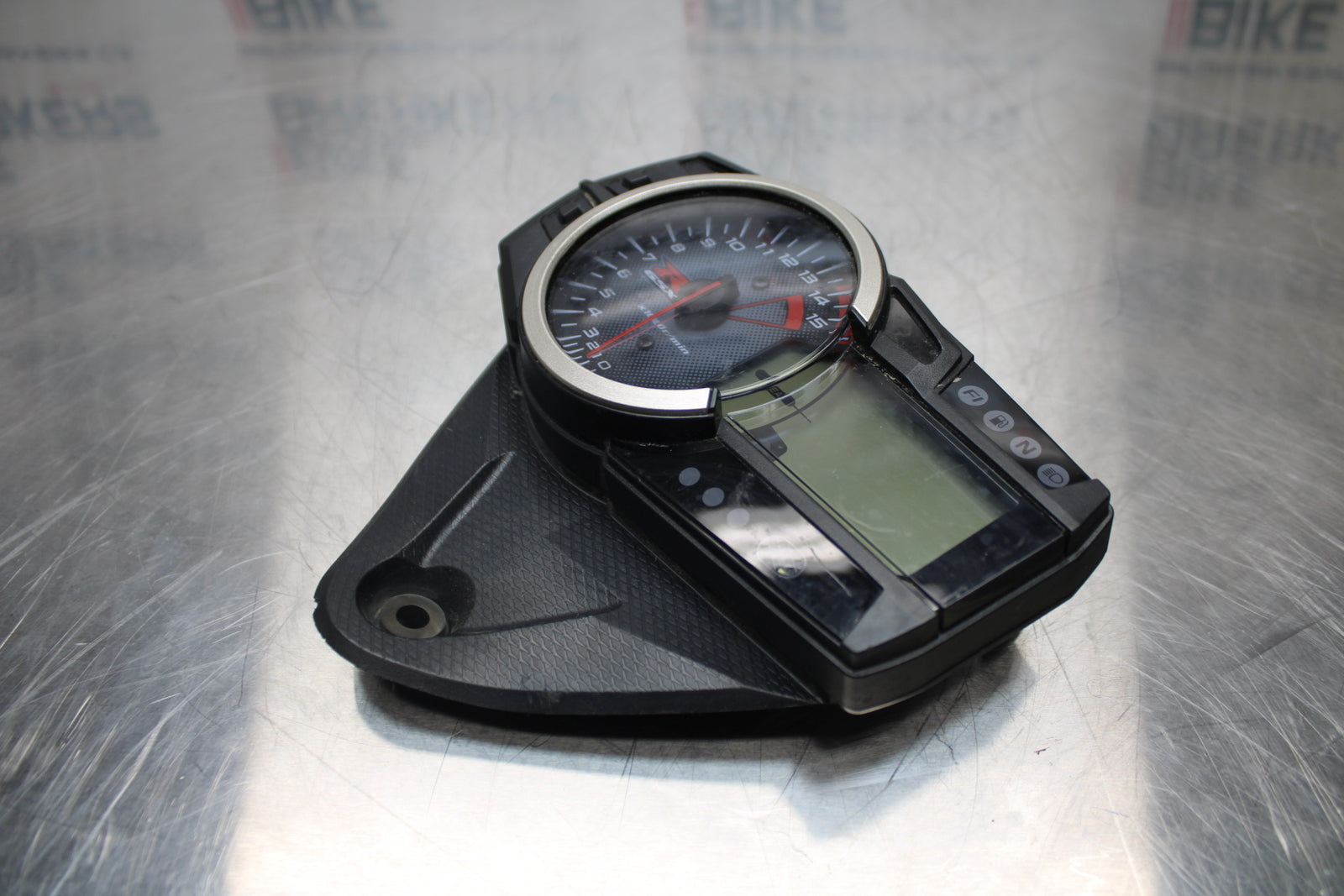 11 SUZUKI GSXR1000 SPEEDO TACH GAUGES CLUSTER SPEEDOMETER TACHOMETER BB142