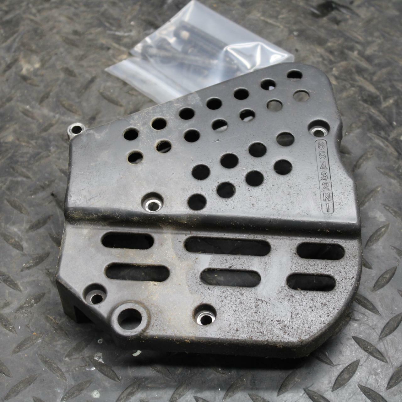 91-92 SUZUKI GSXR750 M  ENGINE SPROCKET COVER BB213