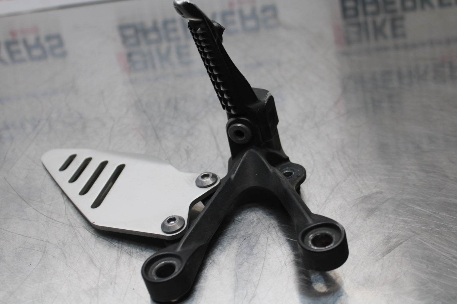 13-17 KAWASAKI NINJA ZX6R ZX636 ABS LEFT REARSET REAR SET DRIVER FOOT PEG BB143