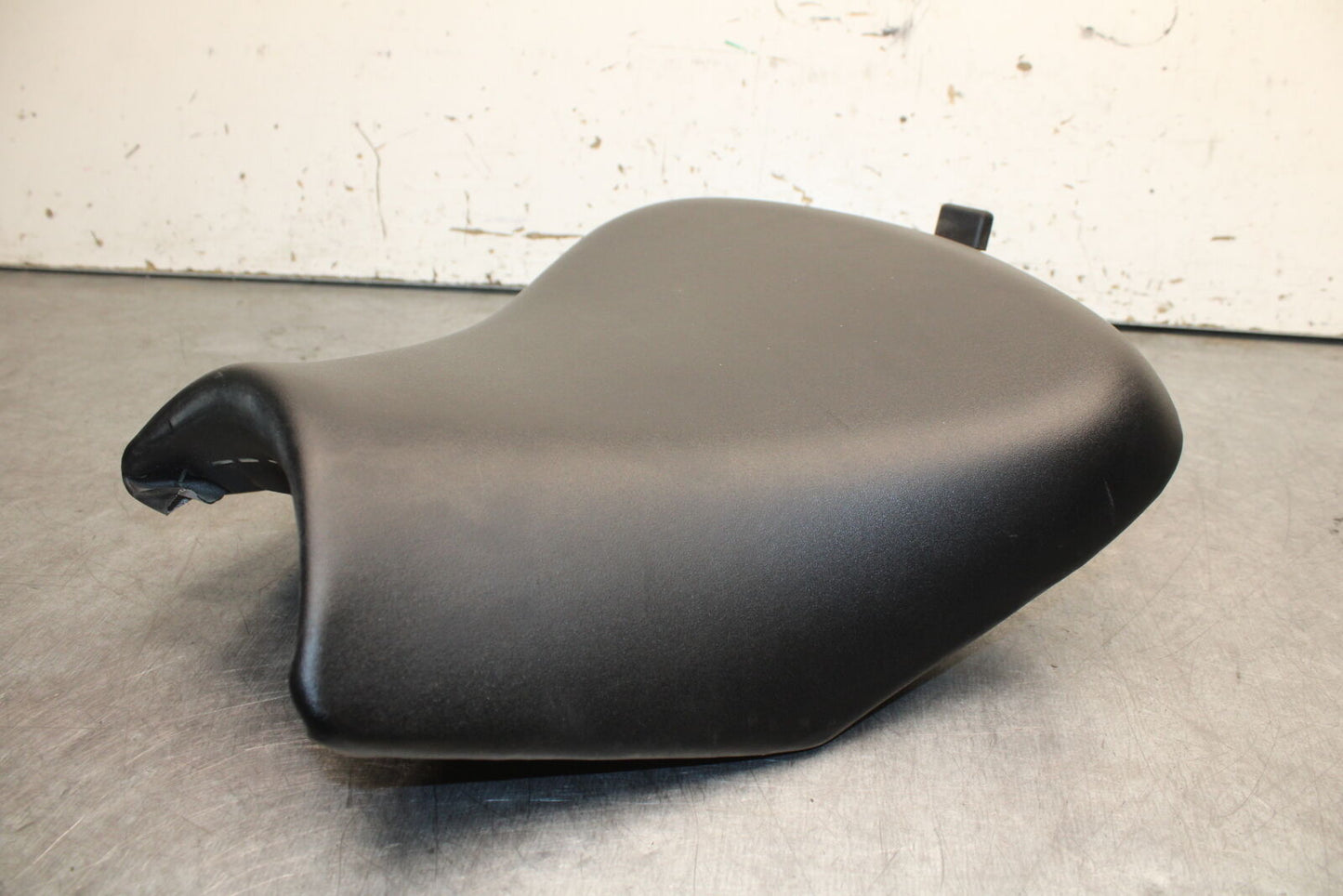 18-24 KAWASAKI NINJA 650 FRONT DRIVERS SEAT PAD SADDLE PILLION BB725