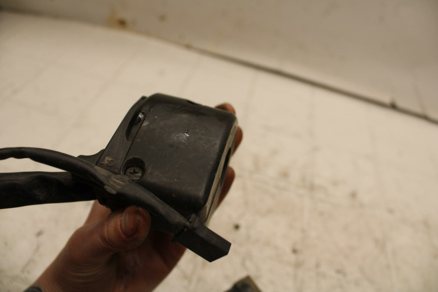 01 KAWASAKI NINJA ZX6R LEFT CLIP ON HANDLE HORN SIGNALS SWITCH SWITCHES BB25