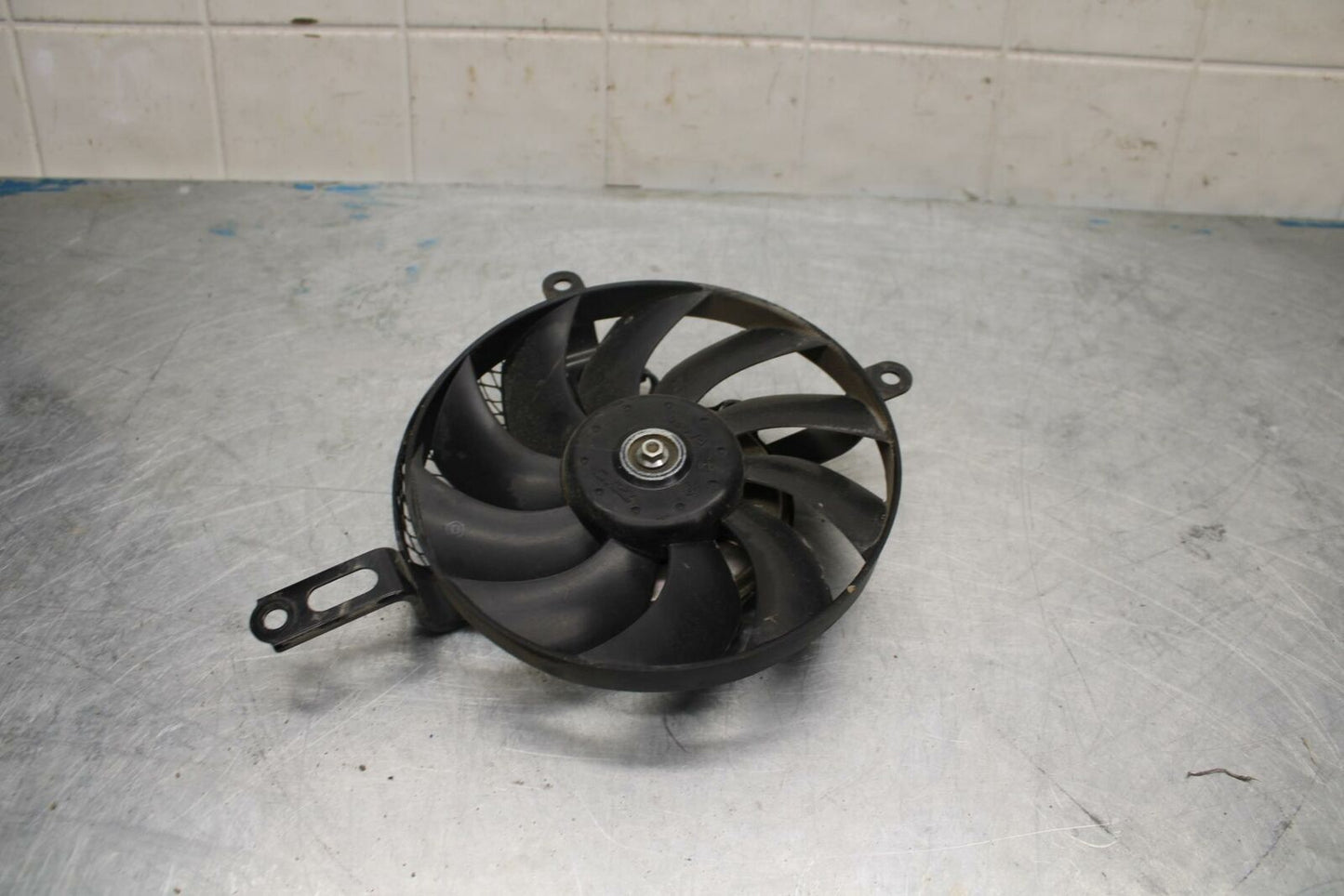 11-22 SUZUKI GSXR600 ENGINE RADIATOR COOLING FAN BB422
