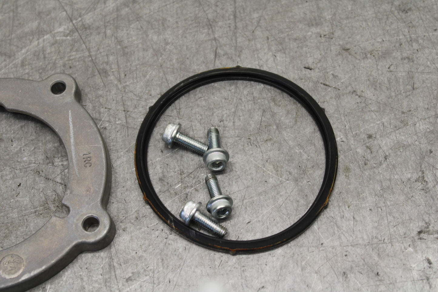 22-24 YAMAHA XSR900 FUEL PUMP GAS PETROL SENDER UNIT  BB683