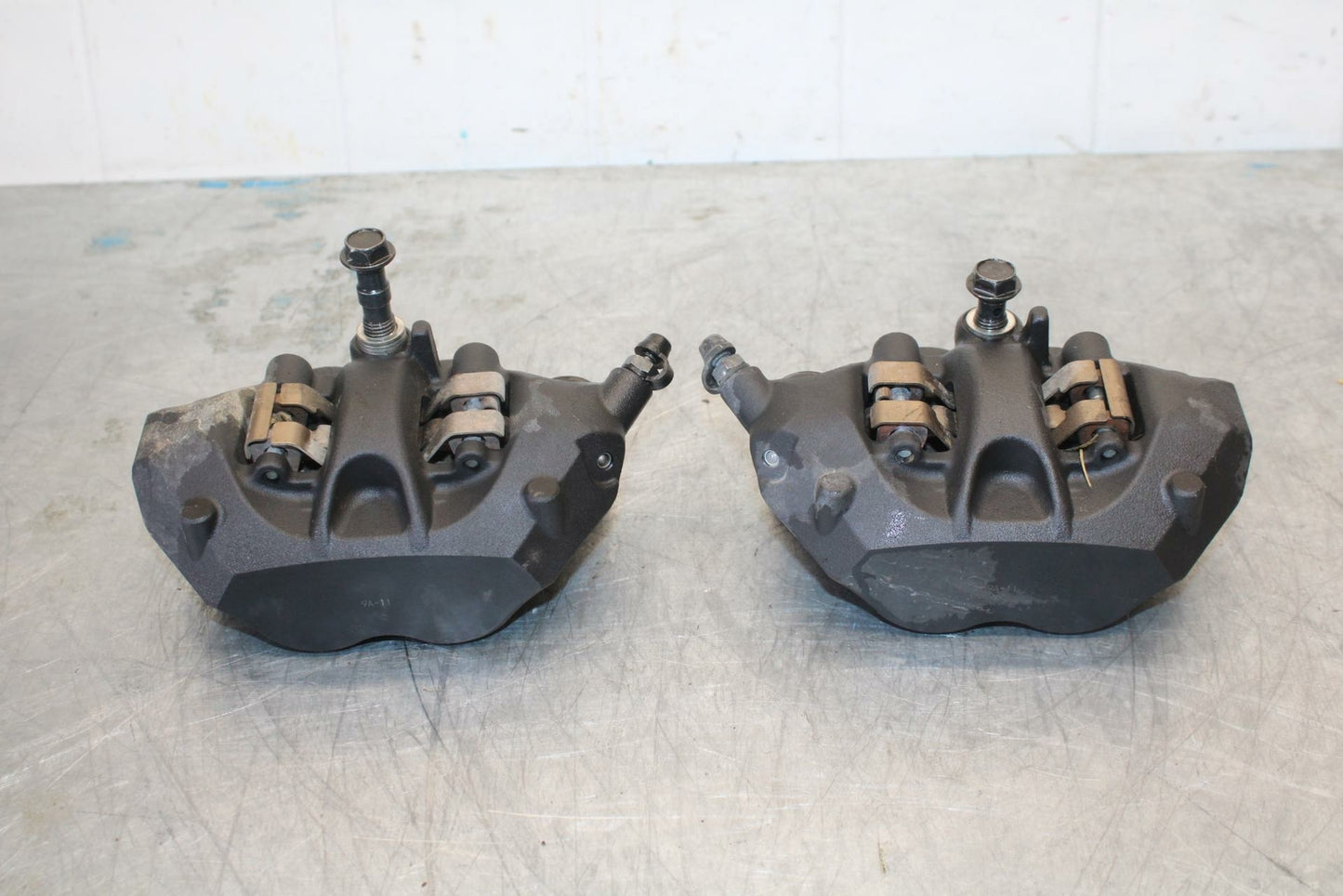 19-20 KAWASAKI NINJA ZX6R RIGHT LEFT FRONT BRAKE CALIPER SET PAIR CALIPERS BB419