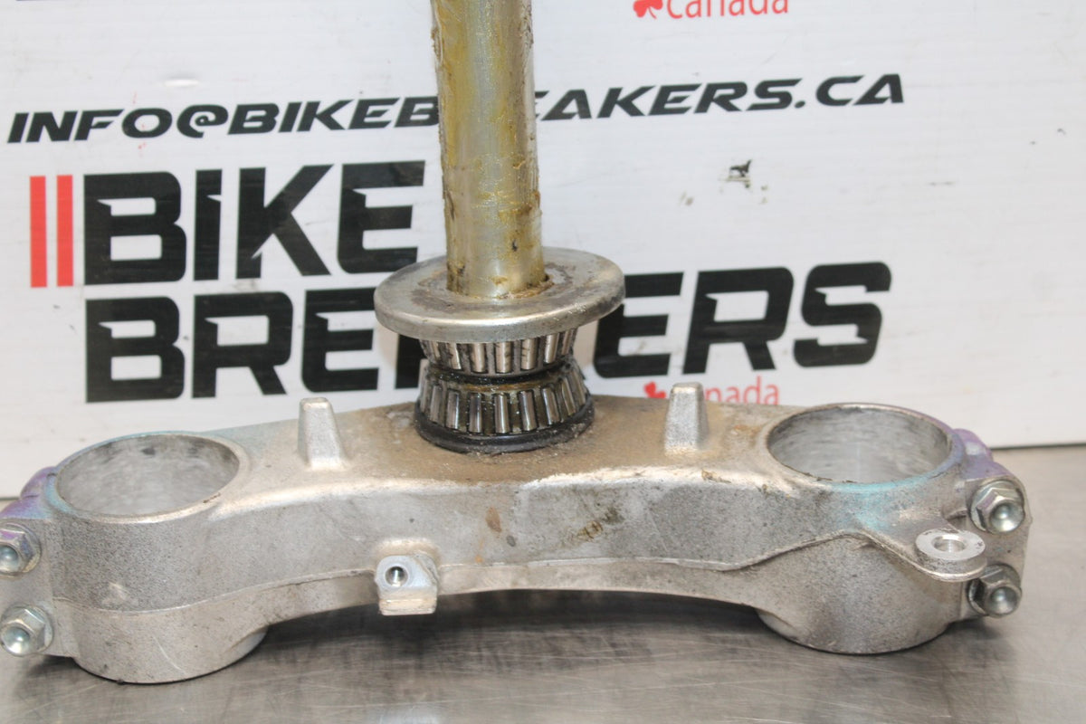 06-07 SUZUKI GSXR600 FRONT FORKS CLAMP LOWER TRIPLE TREE STEM BB836