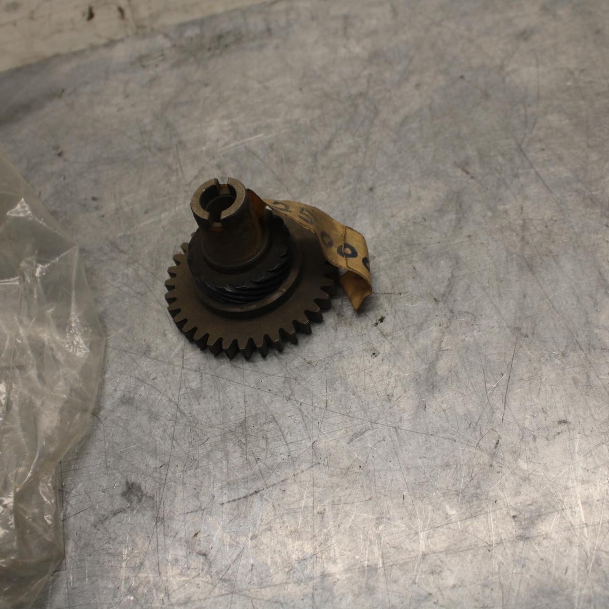 1972 Suzuki TS100  KICKSTART KICK START  GEAR26240-25001 BB33