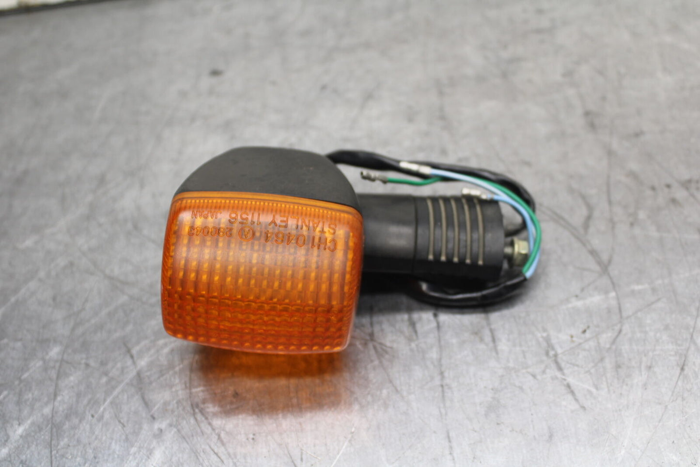 84 HONDA INTERCEPTOR 750 VF750F RIGHT FRONT TURN SIGNAL LIGHT INDICATOR BB108