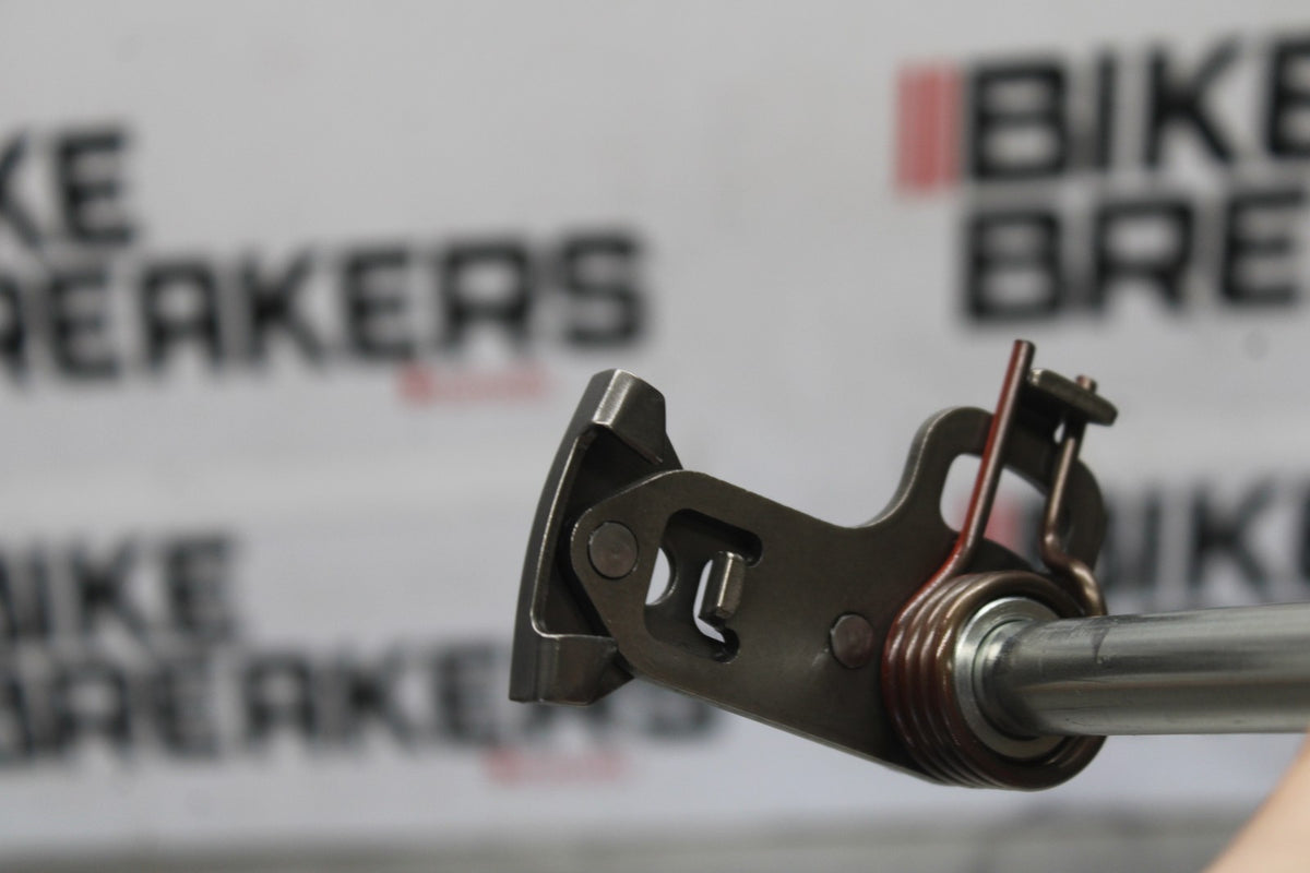 25 KAWASAKI Z900 SHIFTER SHIFT SHAFT BB928