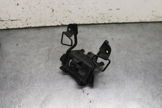 19-22 KAWASAKI Z400 UPPER FAIRING MIRROR GAUGES STAY BRACKET BB738
