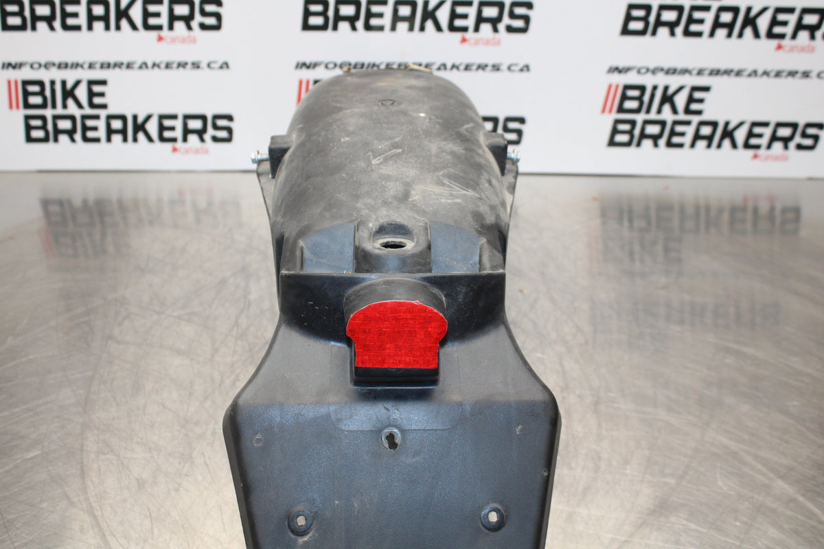 08 MOTO GUZZI BREVA 750 REAR BACK FENDER MUD GUARD BB154