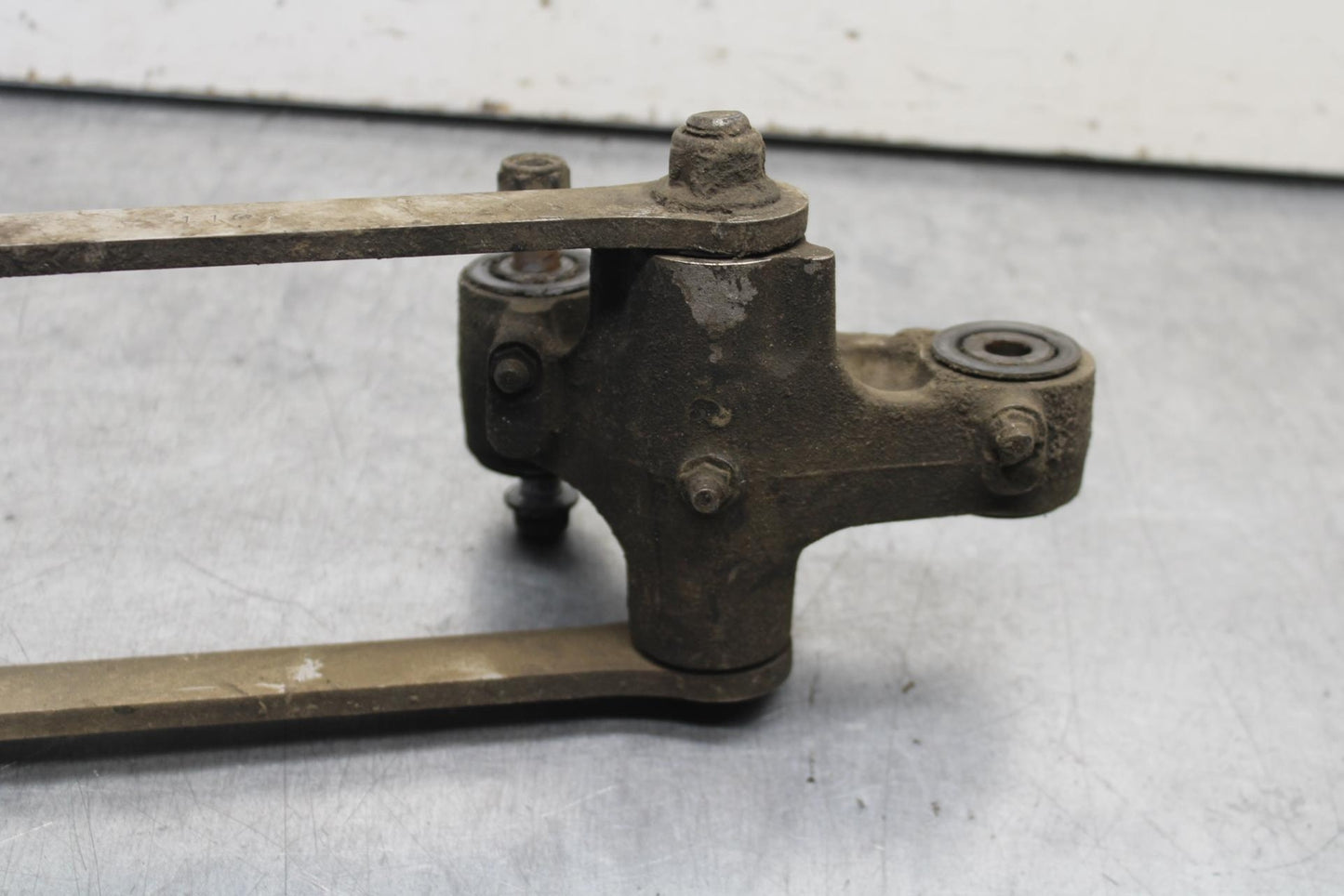 03 KAWASAKI NINJA ZX6RR ZX600K REAR DOGBONE SHOCK LINKAGE LINK BB105