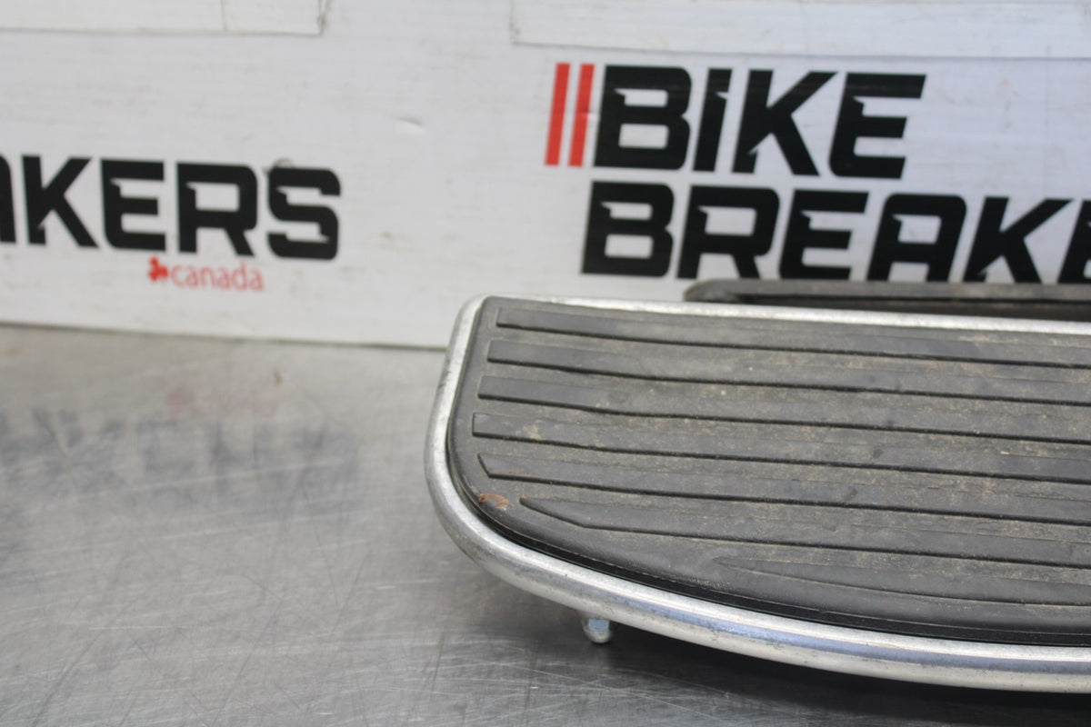 97 KAWASAKI VULCAN 1500 VN1500D CLASSIC LEFT FRONT FOOT REST PEG STEP BB936