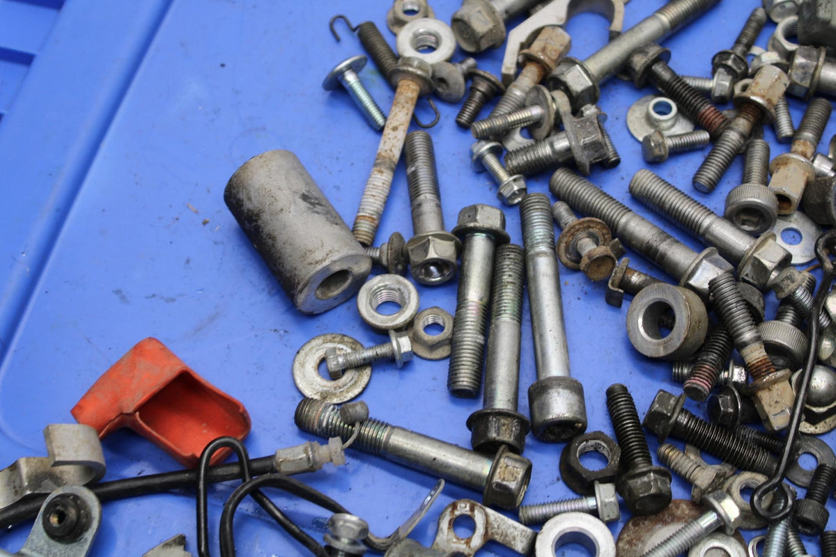 2006 Honda CBR600F4i MISCELLANEOUS BOLTS AND HARDWARE BB567