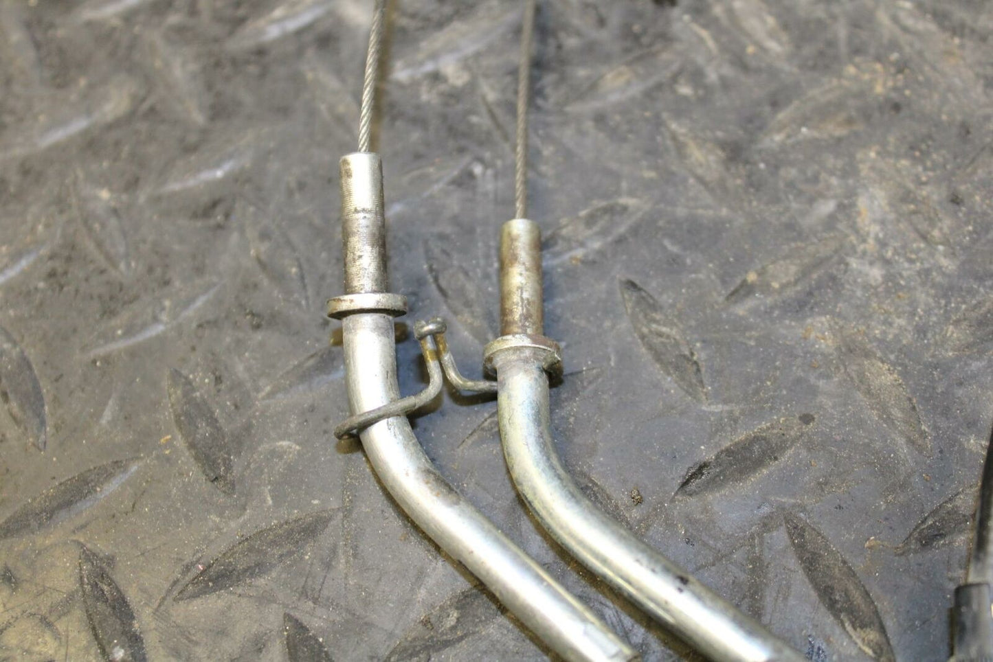 06-07 KAWASAKI NINJA ZX10R THROTTLE CABLES LINES BB186