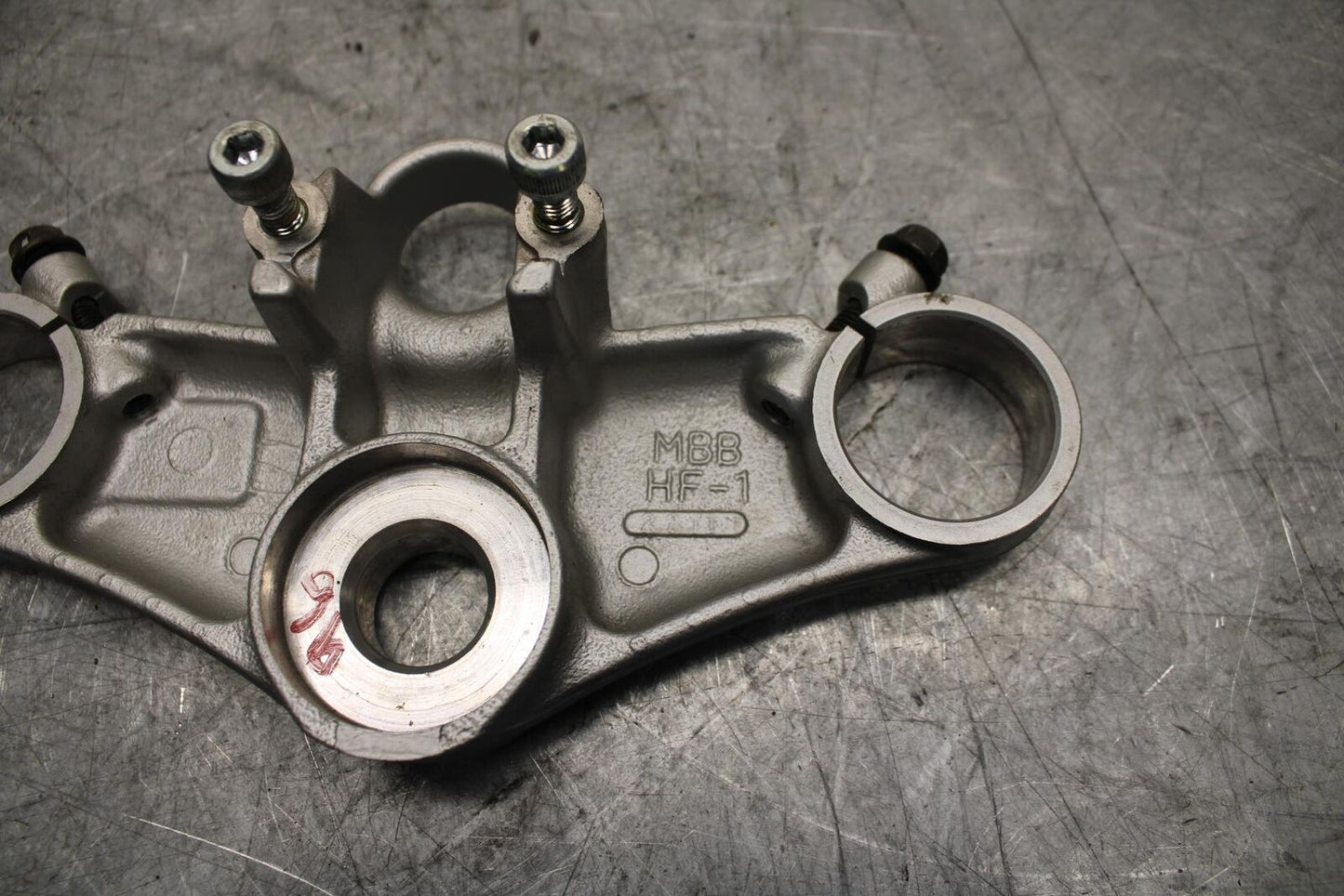 1999 Honda Super Hawk 1000 VTR1000F FORKS UPPER TRIPLE TREE CLAMP BB51