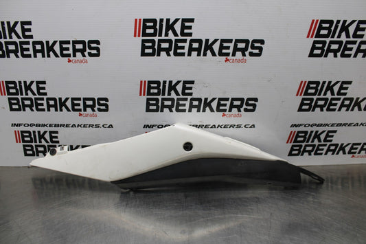 17-18 YAMAHA YZF R3 LEFT REAR BACK TAIL FAIRING COWL SHROUD BB813