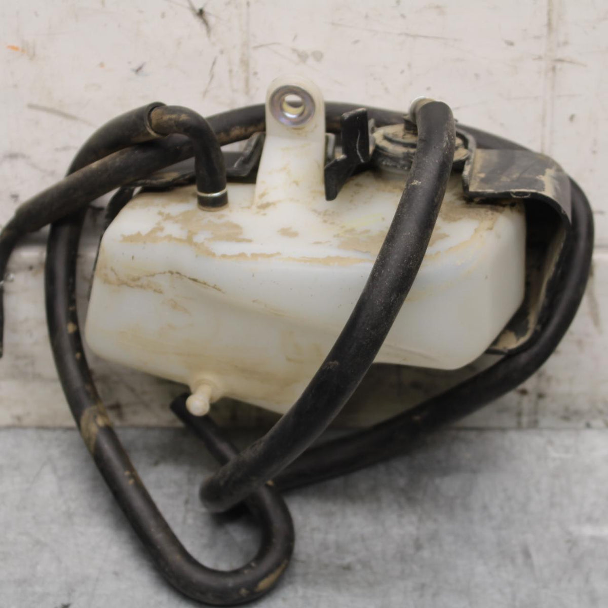 19 YAMAHA YZF R3 COOLANT WATER TANK RESERVOIR BOTTLE BB56