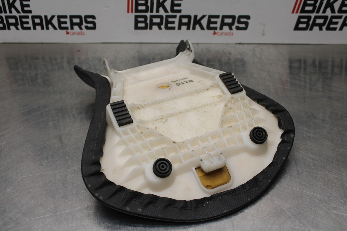 07-08 KAWASAKI NINJA ZX6R FRONT DRIVERS SEAT PAD SADDLE PILLION BB199